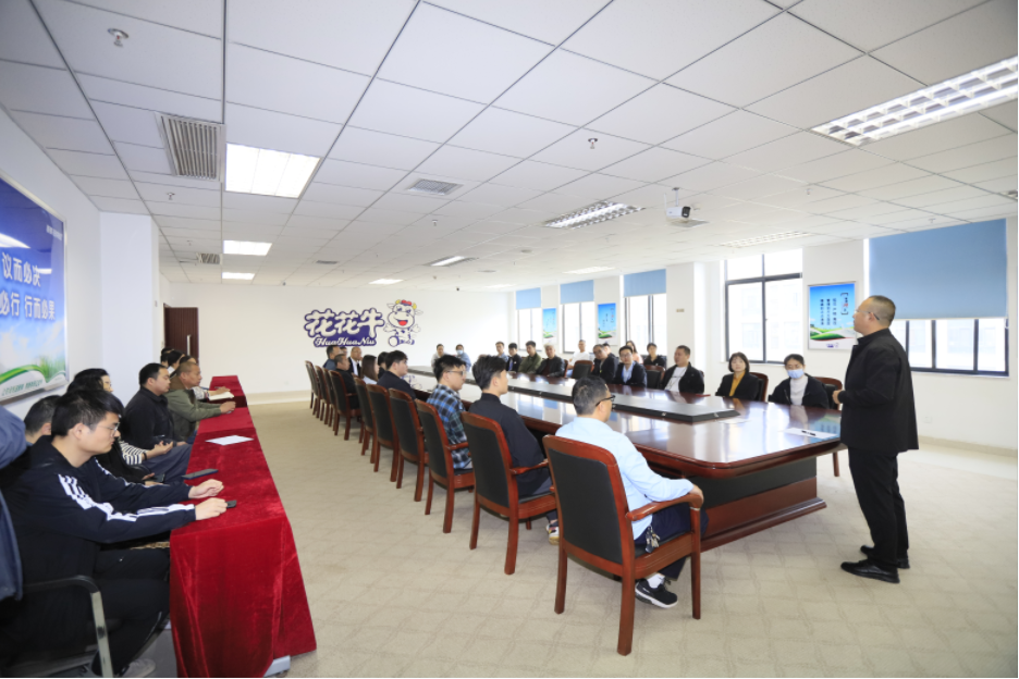 增強消防意識，筑牢安全底線丨花花牛乳業(yè)集團組織消防應急演練