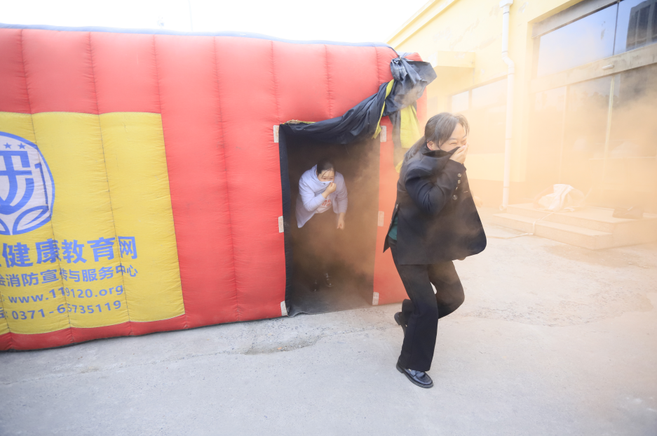 增強消防意識，筑牢安全底線丨花花牛乳業(yè)集團組織消防應急演練