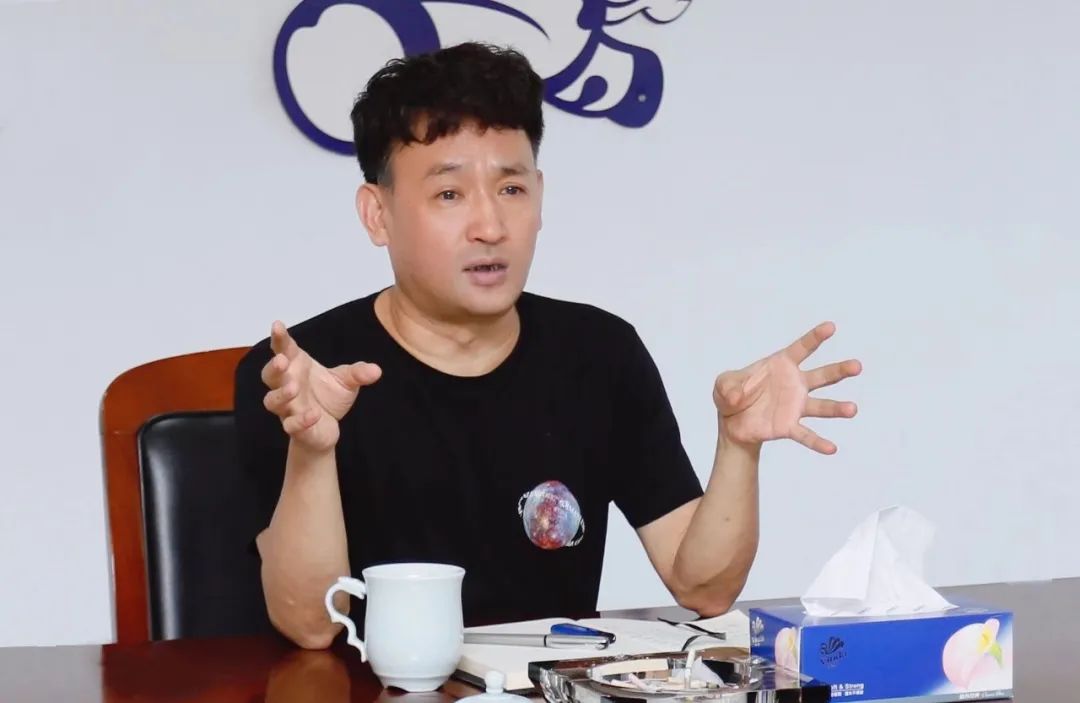 凝心聚力·贏創(chuàng)未來 | 花花牛乳業(yè)集團(tuán)召開營銷、養(yǎng)殖及飼料經(jīng)營工作會(huì)議