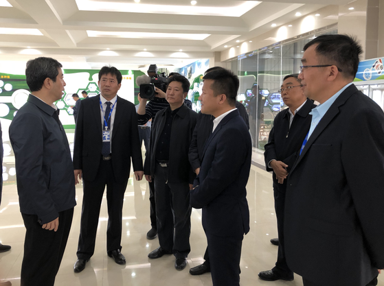 河南省委副書記、省長陳潤兒一行蒞臨 花花牛集團魯山瑞亞牧業(yè)有限公司視察調(diào)研