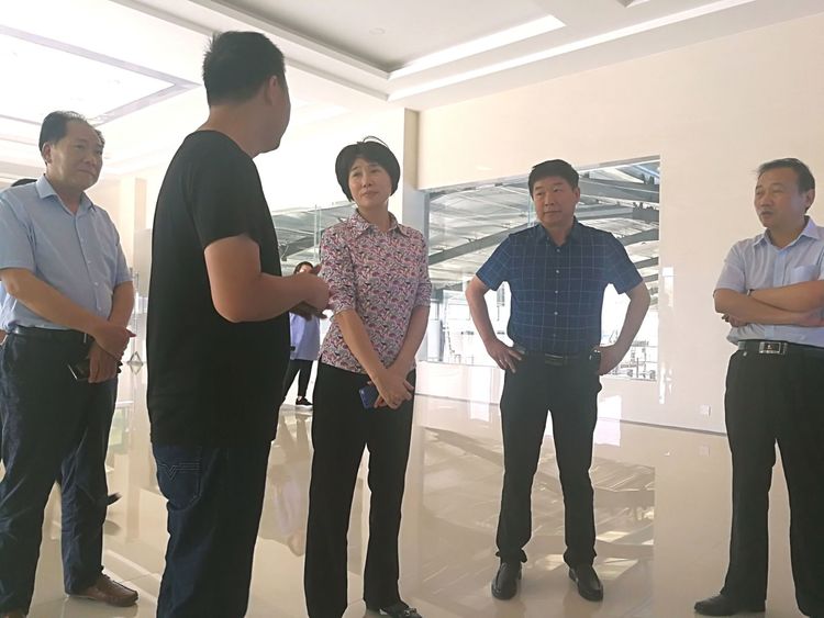 駐馬店市委常委、統(tǒng)戰(zhàn)部長姚新文 蒞臨花花牛乳業(yè)集團總部調研