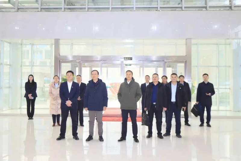 省政府國資委黨委書記、主任李濤一行到花花牛乳業(yè)集團調研